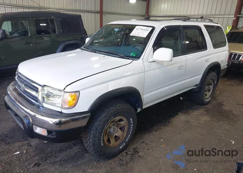 2000 Toyota 4Runner Sr5 from USA, damaged, VIN JT3GN86R9Y0159054